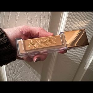 Urban Decay Stay Naked Foundation 60CG